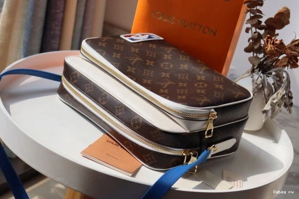 VUITTON LVXNBA NIL MESSENGER LOUIS 0815
